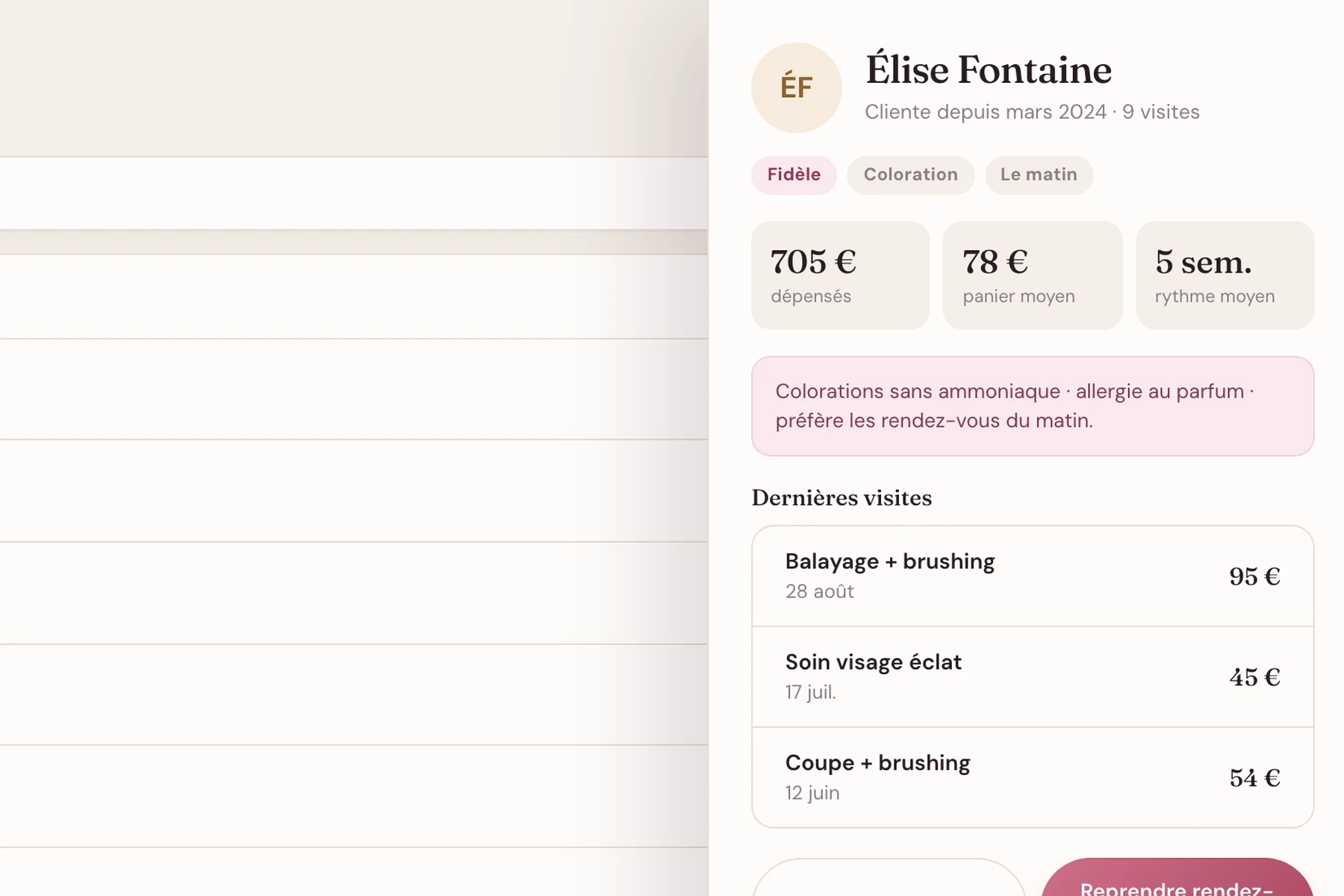 Fiche cliente : total dépensé, panier moyen, préférences et historique des visites